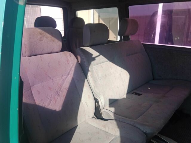 Зеленый Фольксваген Transporter, объемом двигателя 2.5 л и пробегом 670 тыс. км за 3886 $, фото 8 на Automoto.ua