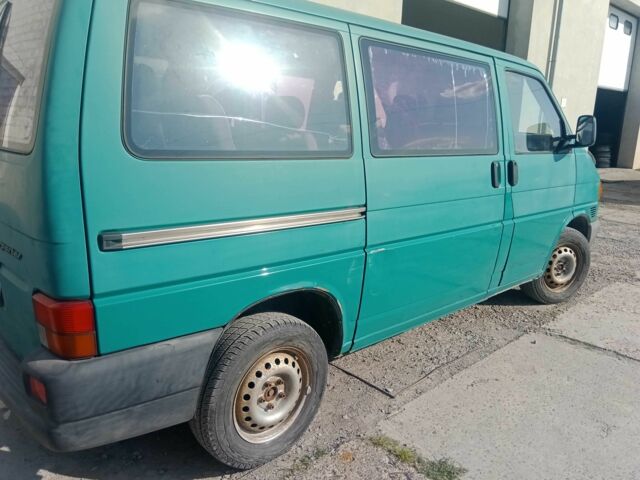 Зеленый Фольксваген Transporter, объемом двигателя 2.5 л и пробегом 670 тыс. км за 3886 $, фото 7 на Automoto.ua