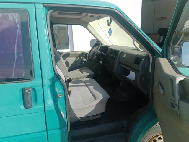 Зеленый Фольксваген Transporter, объемом двигателя 2.5 л и пробегом 670 тыс. км за 3886 $, фото 9 на Automoto.ua