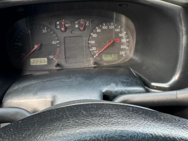 Зелений Фольксваген Transporter, об'ємом двигуна 2.5 л та пробігом 400 тис. км за 2000 $, фото 8 на Automoto.ua