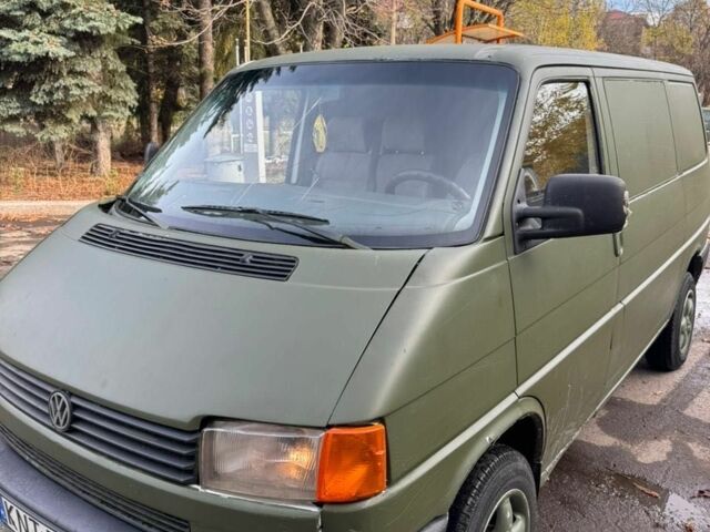 Зелений Фольксваген Transporter, об'ємом двигуна 2.5 л та пробігом 400 тис. км за 2000 $, фото 5 на Automoto.ua