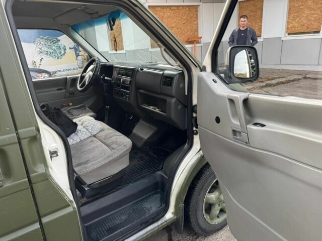 Зелений Фольксваген Transporter, об'ємом двигуна 2.5 л та пробігом 400 тис. км за 2000 $, фото 6 на Automoto.ua