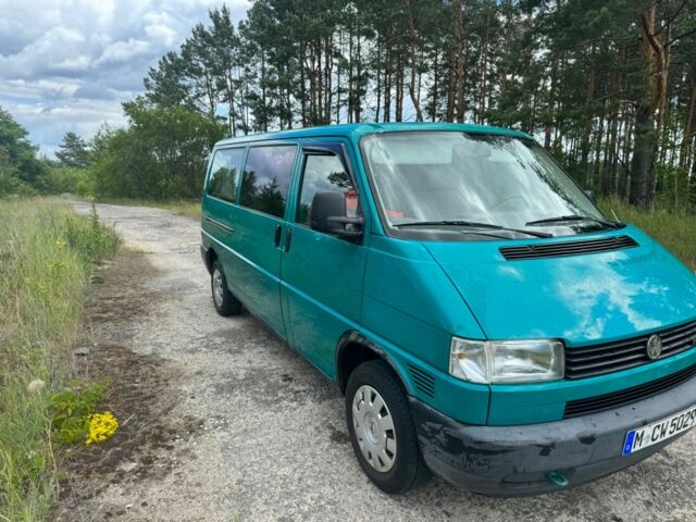 Зелений Фольксваген Transporter, об'ємом двигуна 2.5 л та пробігом 314 тис. км за 3600 $, фото 4 на Automoto.ua