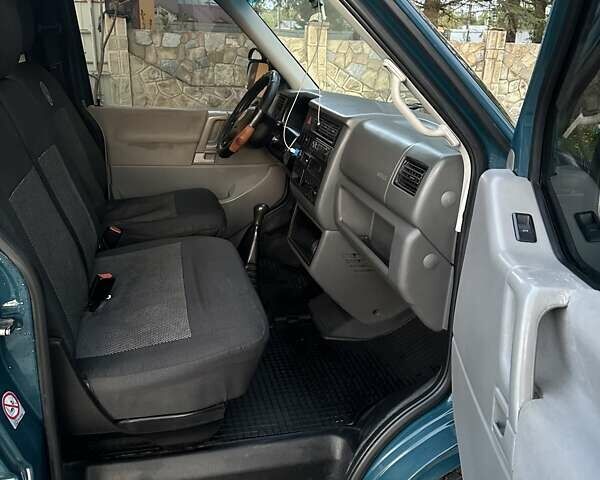 Зелений Фольксваген Transporter, об'ємом двигуна 2.46 л та пробігом 490 тис. км за 8300 $, фото 5 на Automoto.ua