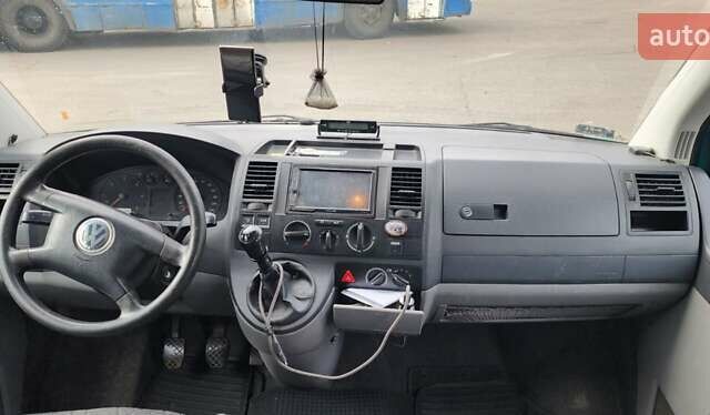 Зеленый Фольксваген Transporter, объемом двигателя 1.9 л и пробегом 340 тыс. км за 9200 $, фото 4 на Automoto.ua