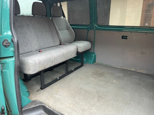 Зелений Фольксваген Transporter, об'ємом двигуна 1.9 л та пробігом 297 тис. км за 4650 $, фото 8 на Automoto.ua