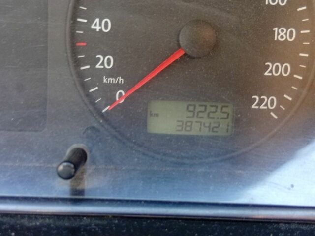 Зеленый Фольксваген Transporter, объемом двигателя 1.9 л и пробегом 390 тыс. км за 6000 $, фото 3 на Automoto.ua