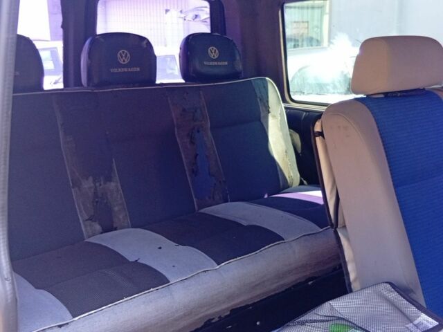 Зеленый Фольксваген Transporter, объемом двигателя 1.9 л и пробегом 390 тыс. км за 6000 $, фото 4 на Automoto.ua