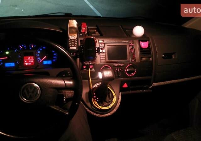 Зелений Фольксваген Transporter, об'ємом двигуна 2.46 л та пробігом 285 тис. км за 8700 $, фото 16 на Automoto.ua