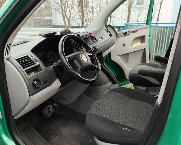Зелений Фольксваген Transporter, об'ємом двигуна 2.46 л та пробігом 285 тис. км за 8700 $, фото 6 на Automoto.ua