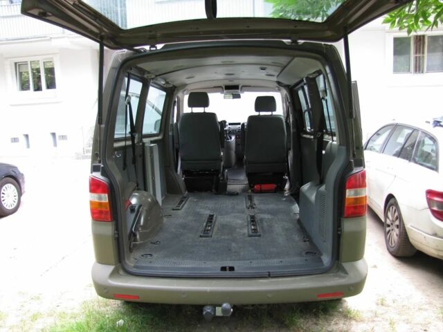 Зеленый Фольксваген Transporter, объемом двигателя 1.9 л и пробегом 196 тыс. км за 3300 $, фото 3 на Automoto.ua