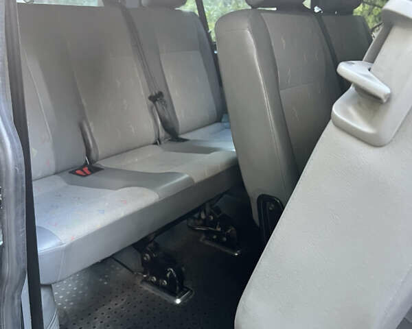 Зелений Фольксваген Transporter, об'ємом двигуна 1.9 л та пробігом 280 тис. км за 9500 $, фото 4 на Automoto.ua