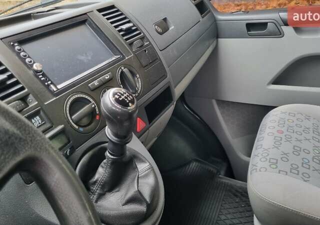 Зеленый Фольксваген Transporter, объемом двигателя 2.5 л и пробегом 285 тыс. км за 10800 $, фото 22 на Automoto.ua