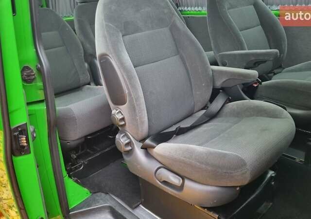 Зеленый Фольксваген Transporter, объемом двигателя 2.5 л и пробегом 285 тыс. км за 10800 $, фото 13 на Automoto.ua