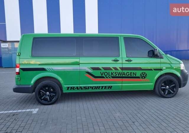 Зеленый Фольксваген Transporter, объемом двигателя 2.5 л и пробегом 285 тыс. км за 10800 $, фото 2 на Automoto.ua