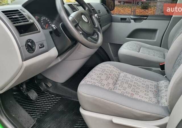 Зеленый Фольксваген Transporter, объемом двигателя 2.5 л и пробегом 285 тыс. км за 10800 $, фото 17 на Automoto.ua