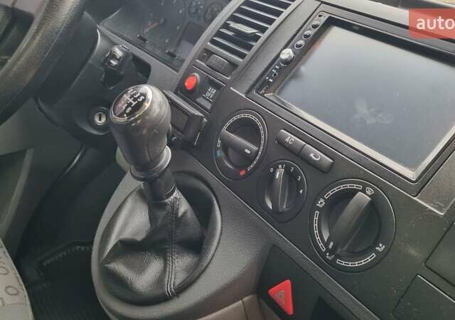 Зеленый Фольксваген Transporter, объемом двигателя 2.5 л и пробегом 285 тыс. км за 10800 $, фото 19 на Automoto.ua