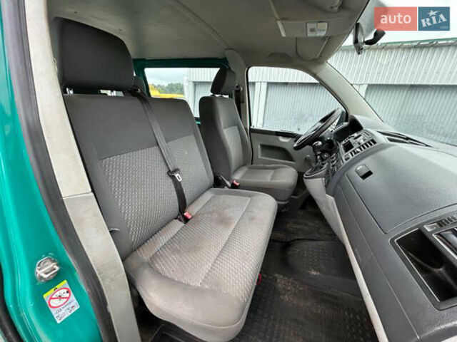 Зелений Фольксваген Transporter, об'ємом двигуна 2 л та пробігом 311 тис. км за 15000 $, фото 7 на Automoto.ua
