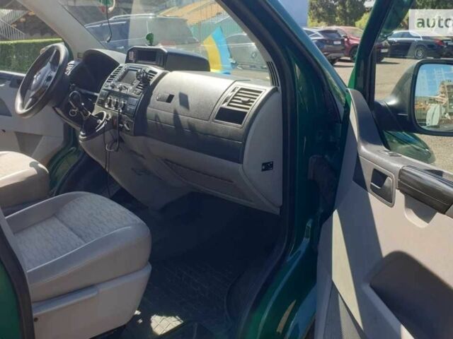 Зелений Фольксваген Transporter, об'ємом двигуна 2 л та пробігом 345 тис. км за 13500 $, фото 9 на Automoto.ua