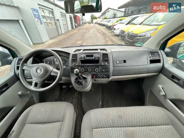 Зелений Фольксваген Transporter, об'ємом двигуна 2 л та пробігом 311 тис. км за 15000 $, фото 23 на Automoto.ua