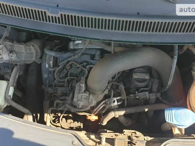 Зелений Фольксваген Transporter, об'ємом двигуна 2 л та пробігом 345 тис. км за 13500 $, фото 16 на Automoto.ua