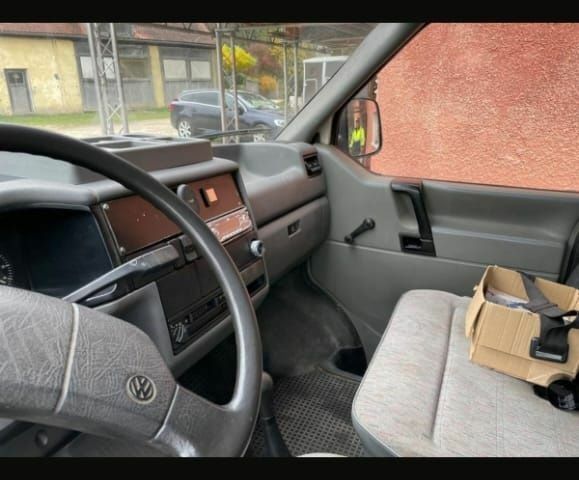 Зеленый Фольксваген Transporter, объемом двигателя 1.9 л и пробегом 168 тыс. км за 2746 $, фото 3 на Automoto.ua