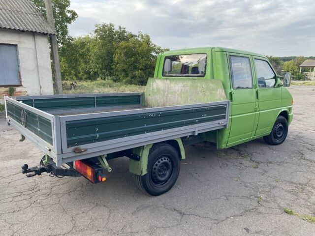 Зелений Фольксваген Transporter, об'ємом двигуна 2.5 л та пробігом 340 тис. км за 3500 $, фото 2 на Automoto.ua