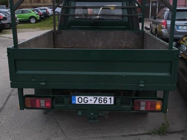 Зеленый Фольксваген Transporter, объемом двигателя 2.4 л и пробегом 216 тыс. км за 4100 $, фото 2 на Automoto.ua