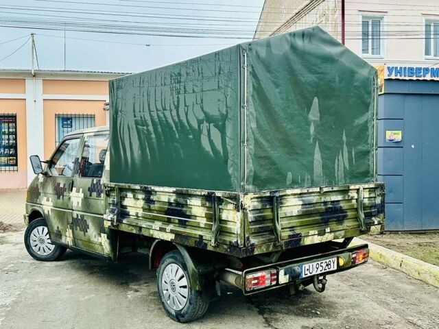 Зеленый Фольксваген Transporter, объемом двигателя 2.4 л и пробегом 250 тыс. км за 4250 $, фото 2 на Automoto.ua