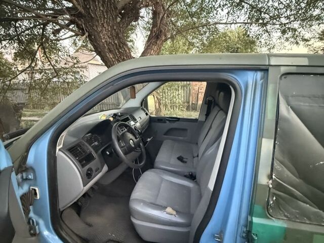 Зеленый Фольксваген Transporter, объемом двигателя 0 л и пробегом 300 тыс. км за 5200 $, фото 4 на Automoto.ua