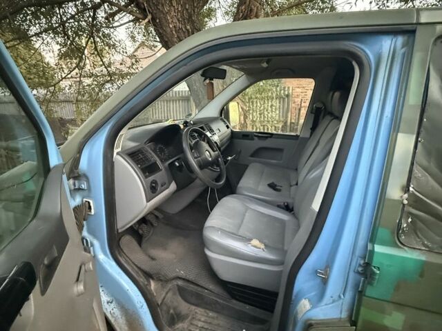 Зеленый Фольксваген Transporter, объемом двигателя 0 л и пробегом 300 тыс. км за 5200 $, фото 5 на Automoto.ua