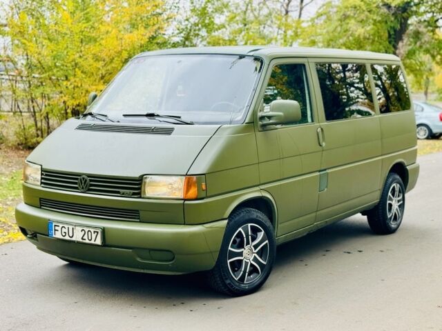 Зелений Фольксваген Transporter, об'ємом двигуна 2 л та пробігом 470 тис. км за 3669 $, фото 1 на Automoto.ua