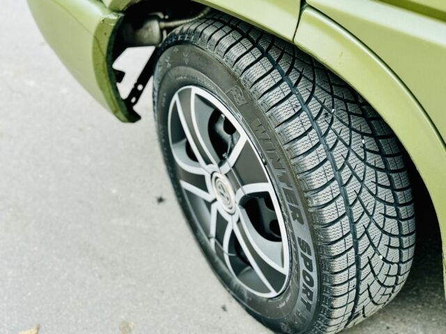 Зелений Фольксваген Transporter, об'ємом двигуна 2 л та пробігом 470 тис. км за 3669 $, фото 5 на Automoto.ua