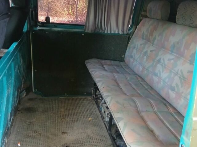 Зеленый Фольксваген Transporter, объемом двигателя 0 л и пробегом 440 тыс. км за 2613 $, фото 4 на Automoto.ua