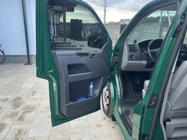 Зеленый Фольксваген Transporter, объемом двигателя 2 л и пробегом 331 тыс. км за 15100 $, фото 3 на Automoto.ua