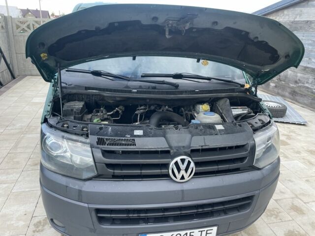 Зеленый Фольксваген Transporter, объемом двигателя 2 л и пробегом 331 тыс. км за 15100 $, фото 12 на Automoto.ua