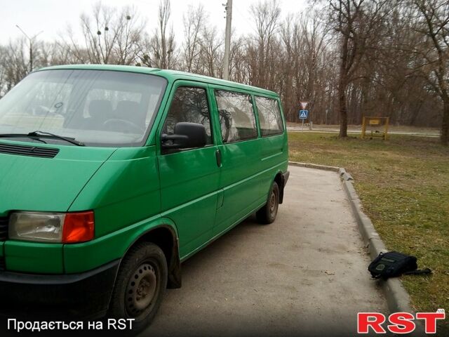 Зелений Фольксваген Transporter, об'ємом двигуна 2.4 л та пробігом 1 тис. км за 3800 $, фото 1 на Automoto.ua