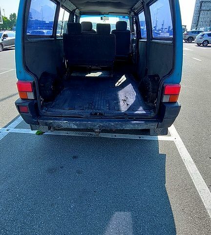 Фольксваген Transporter 1995 в Киеве на Automoto.ua Зеленый Фольксваген Transporter, объемом двигателя 2.4 л и пробегом 560 тыс. км за 3000 $, фото 6 на Automoto.ua