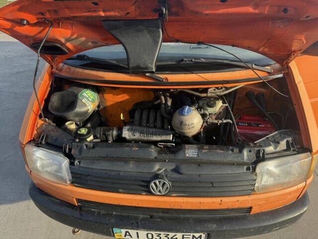 Оранжевый Фольксваген Transporter, объемом двигателя 2.4 л и пробегом 770 тыс. км за 2200 $, фото 10 на Automoto.ua