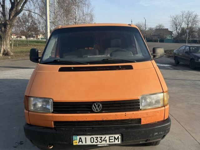 Оранжевый Фольксваген Transporter, объемом двигателя 2.4 л и пробегом 770 тыс. км за 2200 $, фото 1 на Automoto.ua