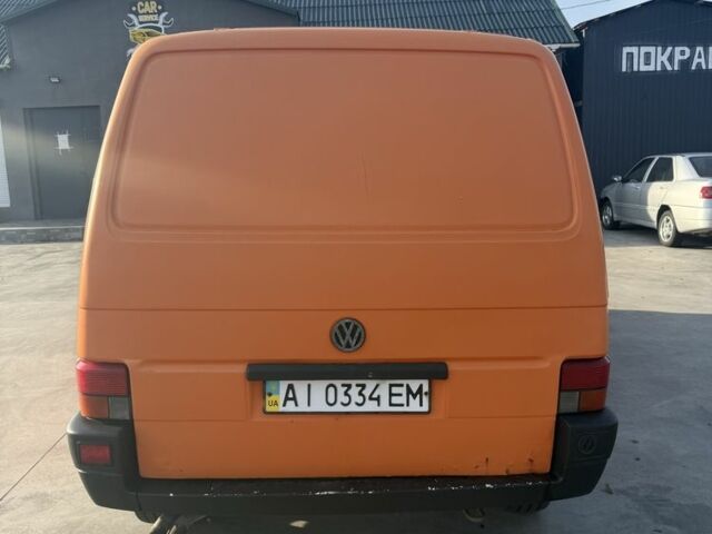 Оранжевый Фольксваген Transporter, объемом двигателя 2.4 л и пробегом 770 тыс. км за 2200 $, фото 3 на Automoto.ua