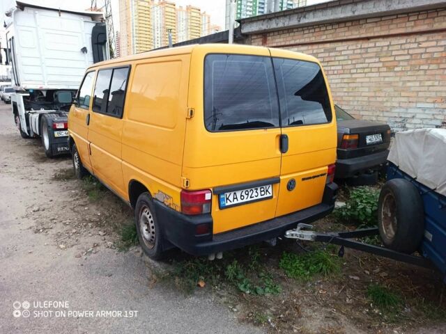 Помаранчевий Фольксваген Transporter, об'ємом двигуна 2.5 л та пробігом 400 тис. км за 3500 $, фото 7 на Automoto.ua