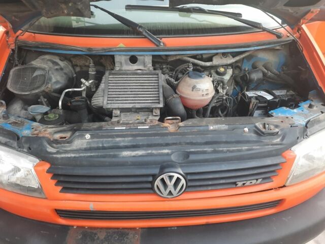 Оранжевый Фольксваген Transporter, объемом двигателя 3 л и пробегом 600 тыс. км за 3400 $, фото 4 на Automoto.ua