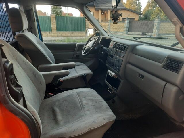 Оранжевый Фольксваген Transporter, объемом двигателя 3 л и пробегом 600 тыс. км за 3400 $, фото 6 на Automoto.ua