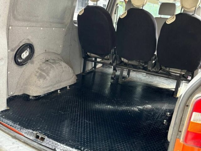 Оранжевый Фольксваген Transporter, объемом двигателя 1 л и пробегом 350 тыс. км за 6500 $, фото 2 на Automoto.ua