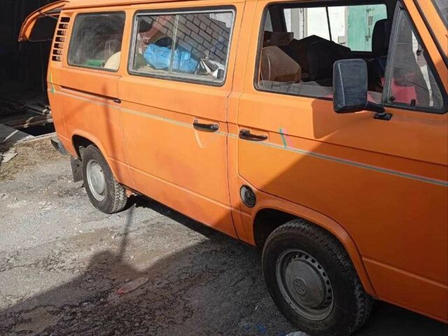 Помаранчевий Фольксваген Transporter, об'ємом двигуна 2 л та пробігом 262 тис. км за 3000 $, фото 2 на Automoto.ua