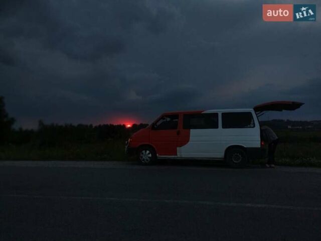 Оранжевый Фольксваген Transporter, объемом двигателя 1.9 л и пробегом 700 тыс. км за 4500 $, фото 1 на Automoto.ua