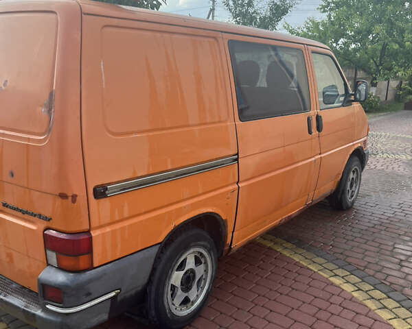 Помаранчевий Фольксваген Transporter, об'ємом двигуна 1.9 л та пробігом 477 тис. км за 3500 $, фото 2 на Automoto.ua
