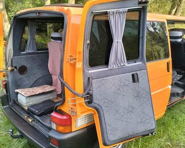 Помаранчевий Фольксваген Transporter, об'ємом двигуна 2.46 л та пробігом 513 тис. км за 9200 $, фото 6 на Automoto.ua