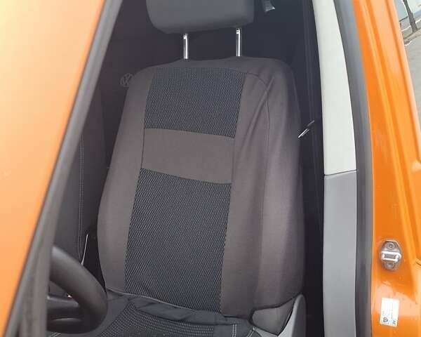 Оранжевый Фольксваген Transporter, объемом двигателя 2.5 л и пробегом 355 тыс. км за 7500 $, фото 10 на Automoto.ua